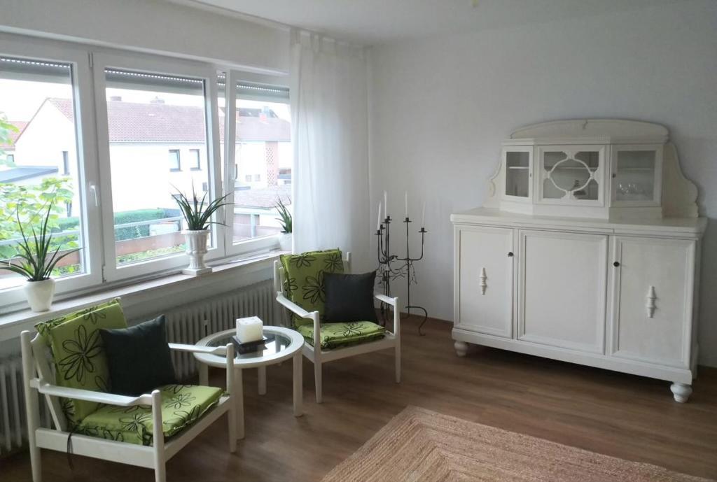 Helle 4 Zkb Mit Balkon In *